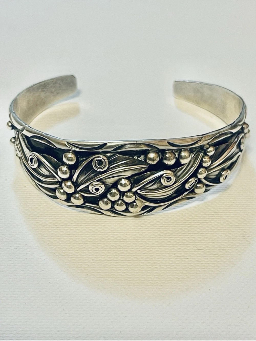 VTG NATIVE AMERICAN NAVAJO
FRANK YAZZIE STERLING CUFF
BRACELET Sz 6.75 22 G